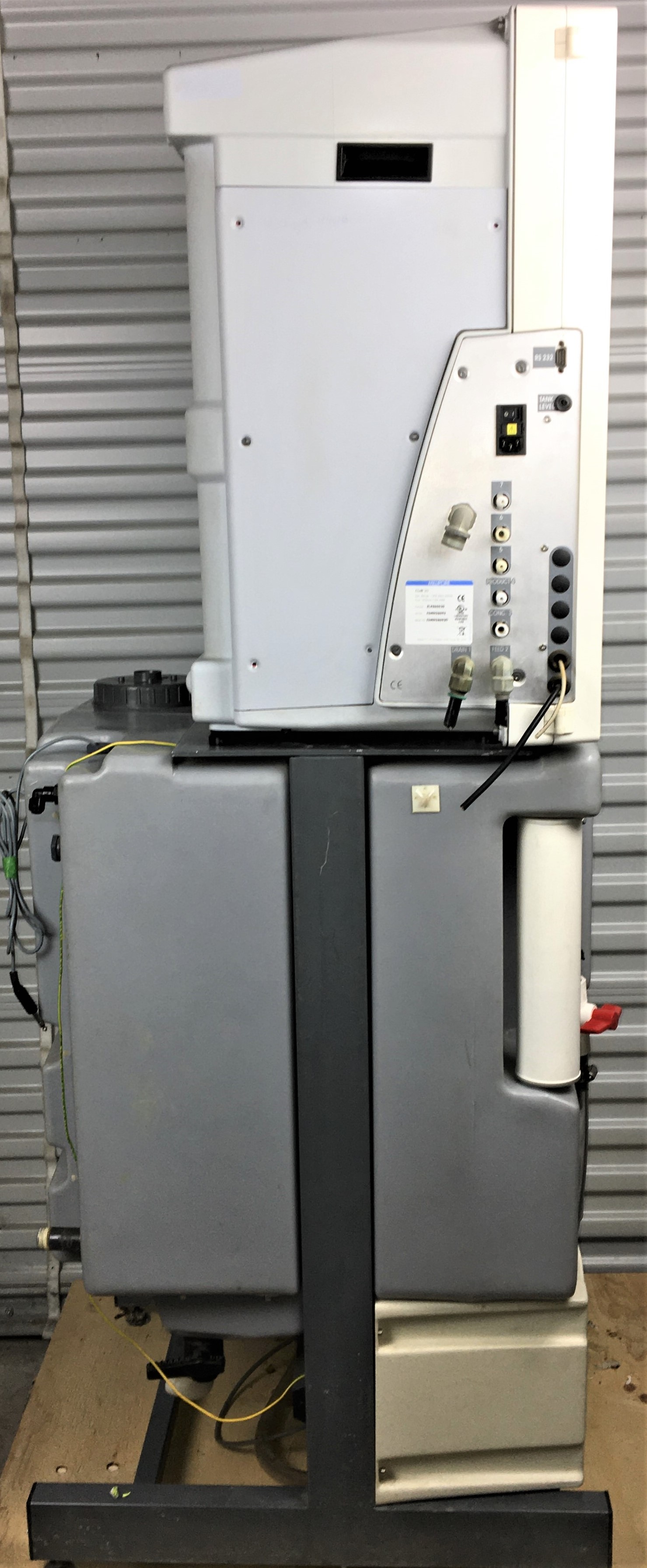Used Millipore Elix 20 with SDS200 Water Purification System for Sale