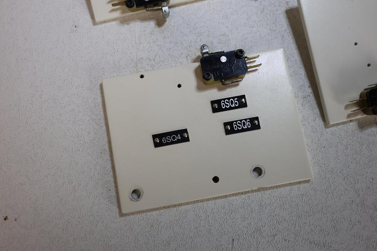 Used Lot 4 Agilent Industrial Mounting Plate w/ Saia-Burgess Limit Switch Automation Sensor Assembly GHA-185