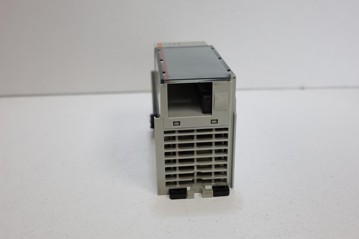 Used Allen-Bradley 1769-OW16 CompactLogix 16-Point Relay Output Module PLC I/O