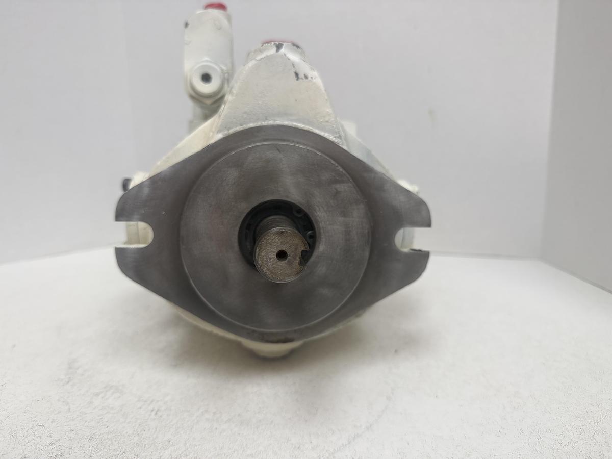Used Sundstrand Hydro Transmission L38-7044K Hydraulic Pump GHB-92