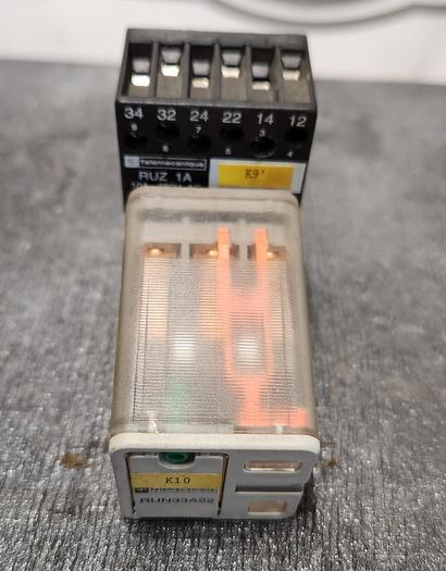 Used Telemecanique RUN33A22 250VAC Relay Module with Socket RUZ 1A - GHA-104