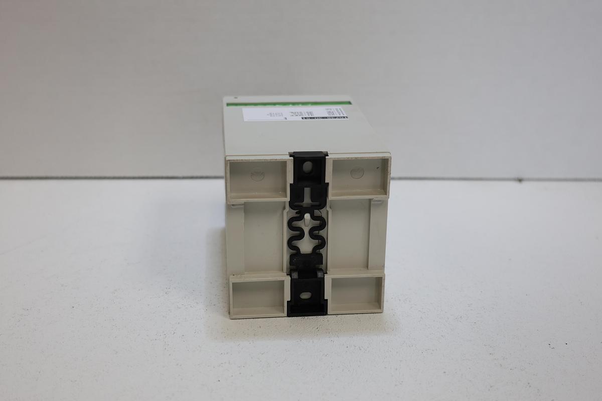 Used SKF Lincoln IGZ38-30-S1 Lubrication Control Unit Automatic Grease System Module GHC-07