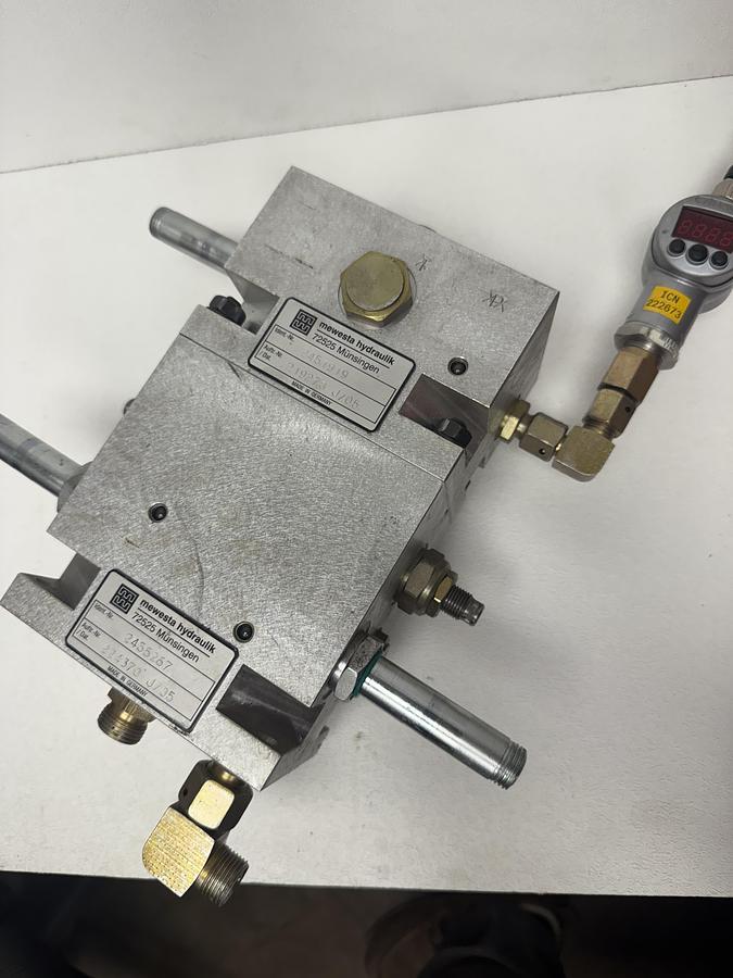 Used Mewesta Hydraulik 72525 Valves 2455267 & 2451919 GHC-29