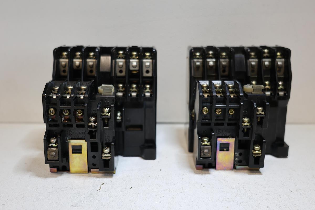 Used Fuji Electric SRCa3938-06RM Reversing motor starter contactor w/ TR-0 Relay (Lot of 2) GHA-186