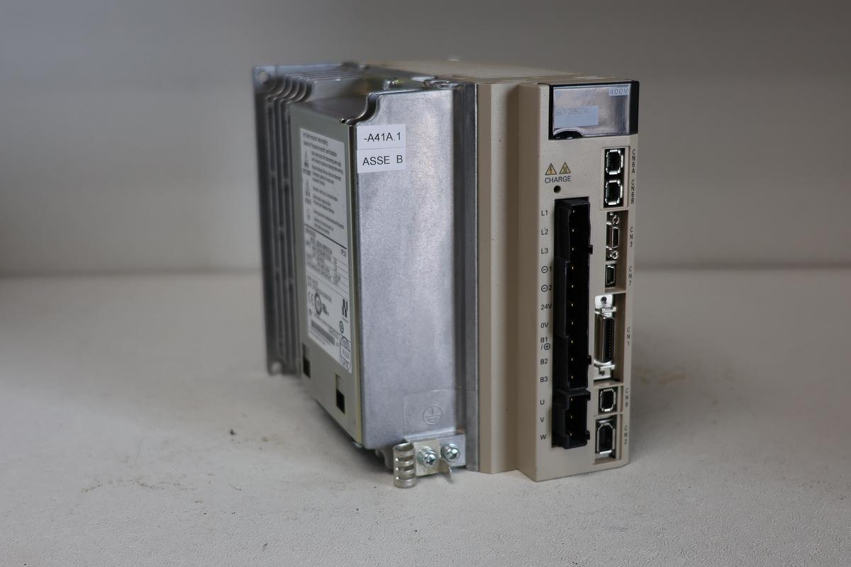 Used Yaskawa SGDV-3R5D21A Sigma-5 Servopack Servo Drive – 400V, 1kW – Industrial Automation GHA-182