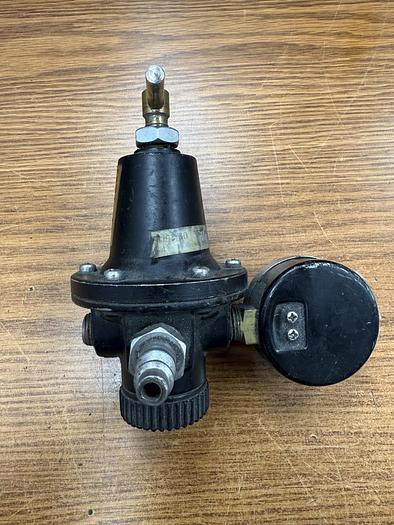 Used Coilhose Pneumatics Heavy-Duty T-Handle Regulator 8802