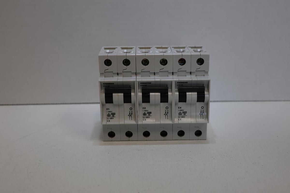 Used Siemens 5SX22 Mini Circuit Breakers – C1 / C2 / C4 – 2 Pole – 230/400V AC – LOT OF 3 GHA-187