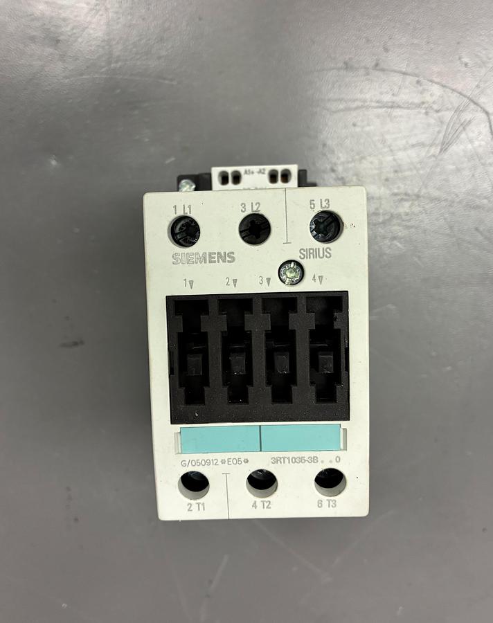 Used  Siemens 3RT1035-3B Contactor – 3-Pole, 55A, 110V AC Coil GHC-37