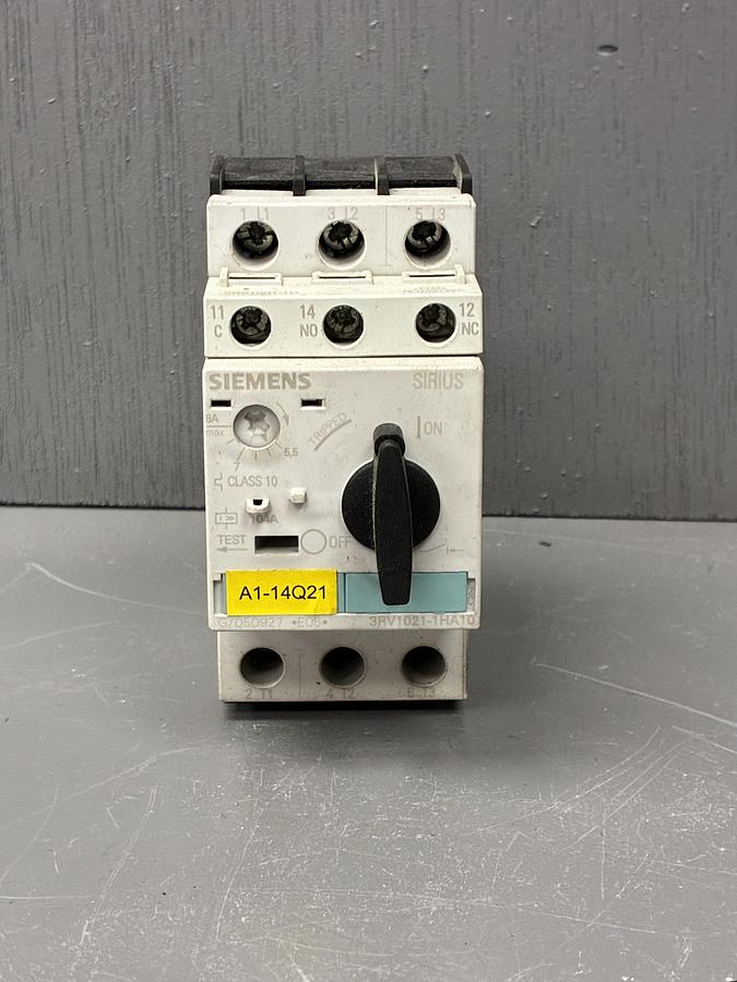 Used Siemens 3RV1021-1HA10 Motor Protection Circuit Breaker GHA-141