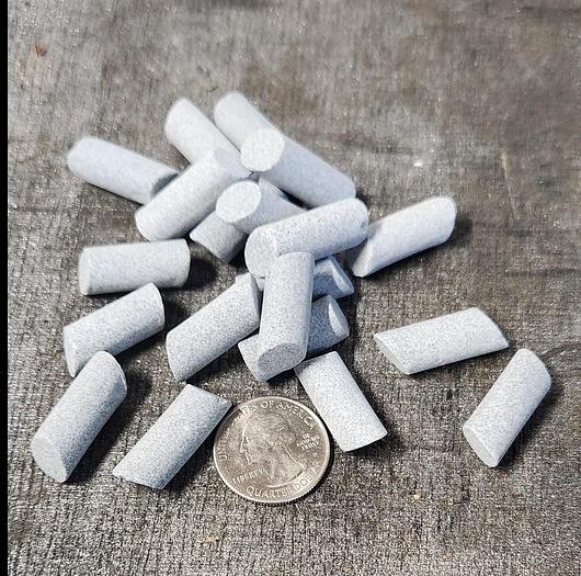 Used 6# Box - Ceramic Tumbling Media 3/8"x7/8" Angle Cut Cylinder - GHB - 