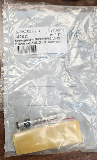 Efector IFM IEB3001-BPKG/US-100-DPS-IE5090 Proximity Switch - GHGC-D20