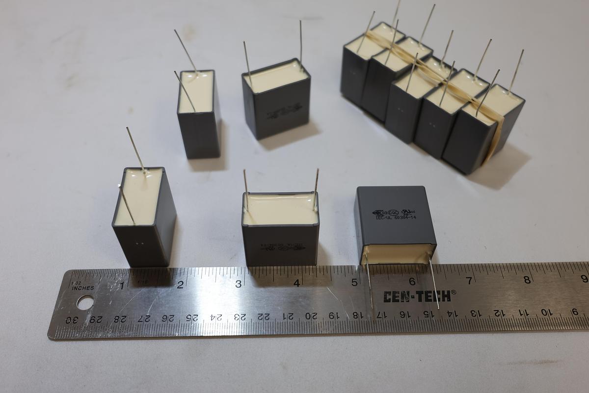 Lot of 10 R46 MKP X2 SH 3.3µF 275VAC EMI Suppression Film Capacitors NEW