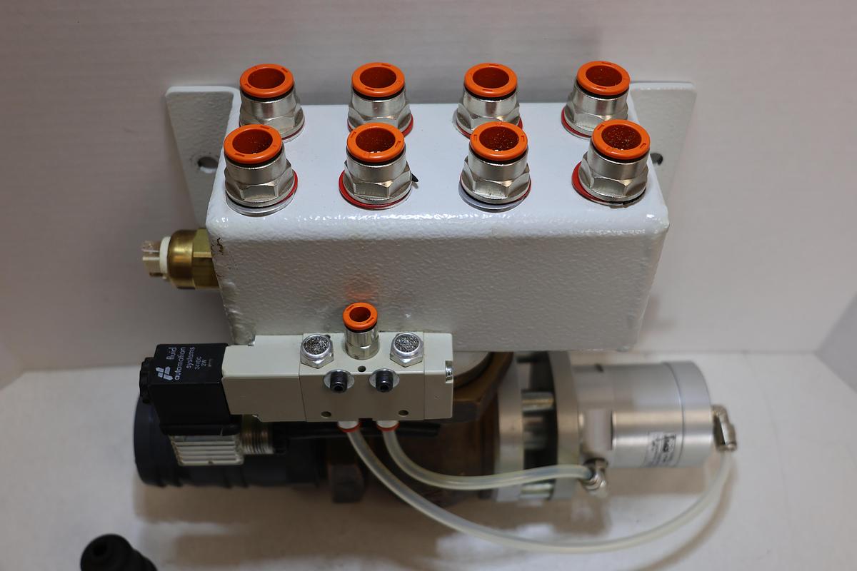 Used UNITEAM CNC Pneumatic Valve Assembly PN16 Vesta Actuator Manifold Used