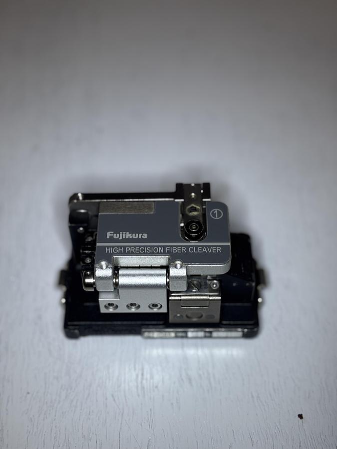 Used CT-04B Fujikura High Precision Fiber Cleaver GHC-33