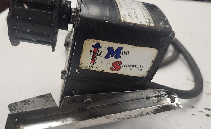 Used Hurst 2602-006 Model T Synchronous Gearmotor 10 RPM 30:1 7W 115V