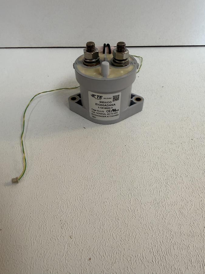 Used TE Connectivity EV200HAANA Contactor, 500A, Panel/Flange Mount, SPST-NO, EV200 Series