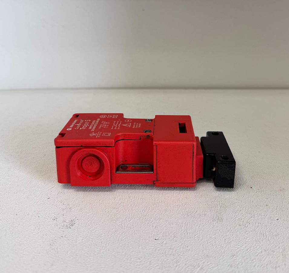 Used Allen-Bradley Guardmaster Trojan 5 Safety Switch – Industrial Interlock Switch IEC-947-5-1 GHGC-4