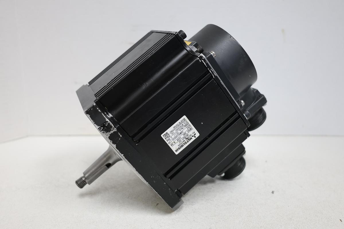 Used Mitsubishi HC102T-SZ AC Servo Motor 2000RPM 123V 6A w/ OSE105S2 Encoder