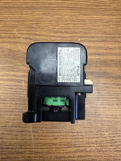 Used FUJI ELECTRIC SRCa3631-05(4a1b) MAGNETIC CONTRACTOR 200-240V GHA-52