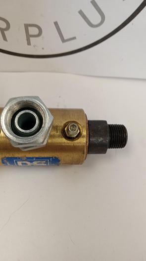 Used D&S Car Wash Systems Hi-Pressure Swivel Fittings GH503