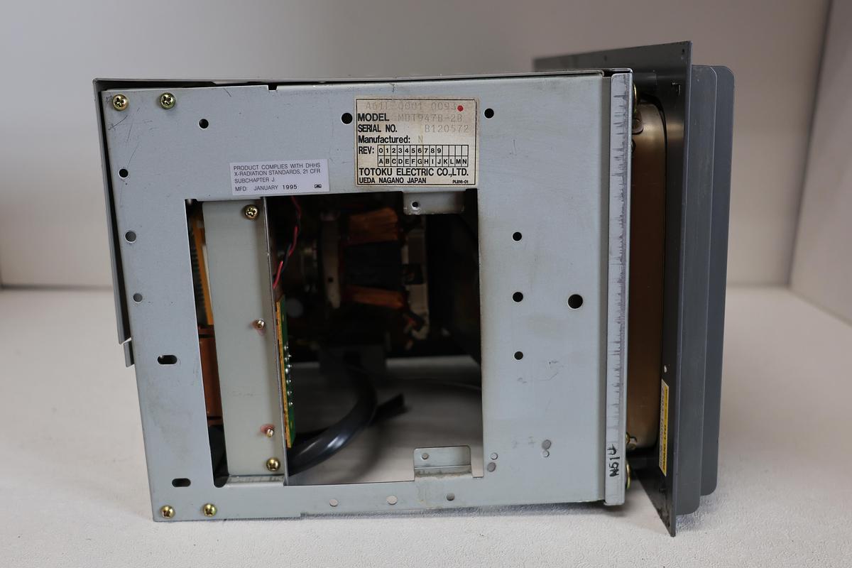 Used Fanuc Control board A02B-0091-C042 w/ Totoku A61L-0001-0093 9" CRT monitor