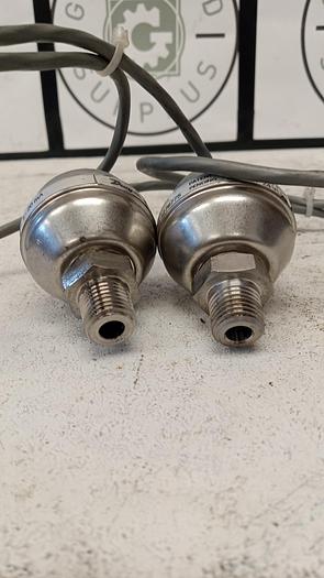 Used Lot of 2 Dwyer 673-1 Pressure Transmitters 0-1 PSIG GHA42