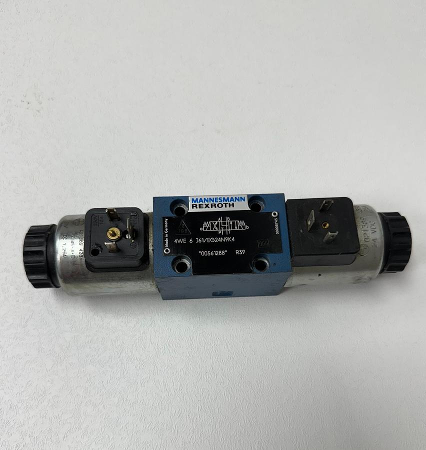 Used Mannesmann Rexroth 4WE J61/EG24N9K4 Directional Control Solenoid Valve 24V GHC-25