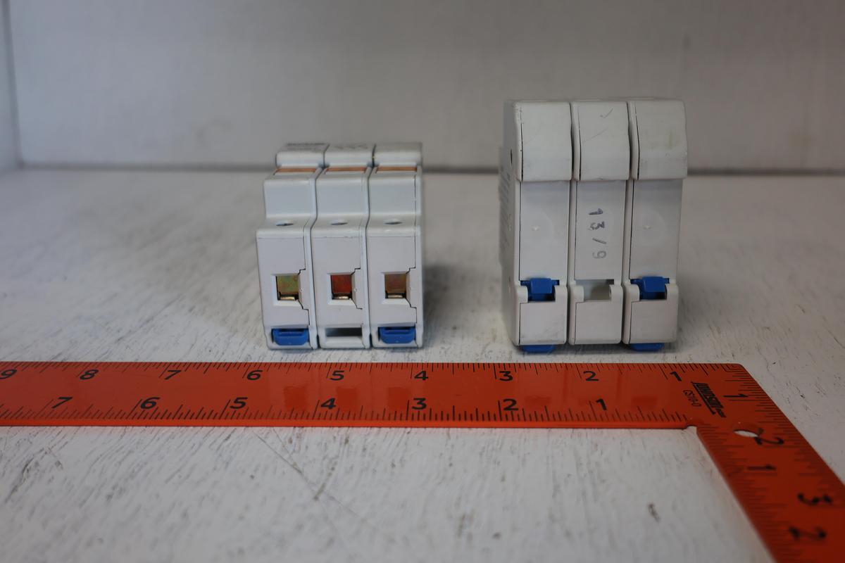 Used (Lot of 2) Ferraz Shawmut 3 Pole Fuse holder USCC31/ Y218038