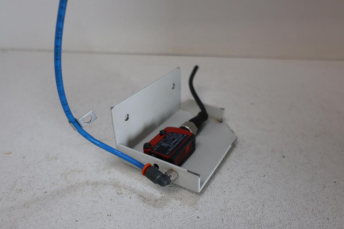 Used Leuze HRTR25B/66-S12 Diffuse Sensor w/ Background Suppression – P/N 50114491 GHA-185