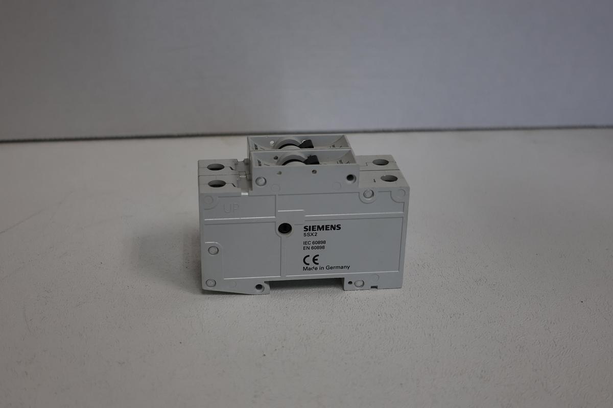 Used Siemens 5SX21 A4 Miniature Circuit Breakers – 4A – Single Pole – 230/400V AC – LOT OF 2