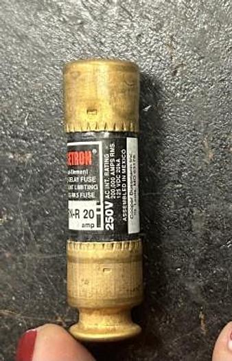 Used Lot of 9 Bussman FRN-R-20 20 Amp 250 Volt Fuses - GHB-63-D20