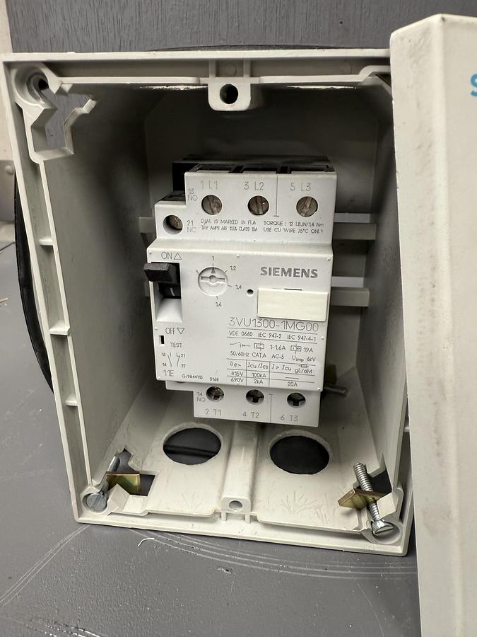 Used S3VU9133-2UA00 Siemens Housing Enclosure Box for 3VU1300 Motor Starter GHC-4