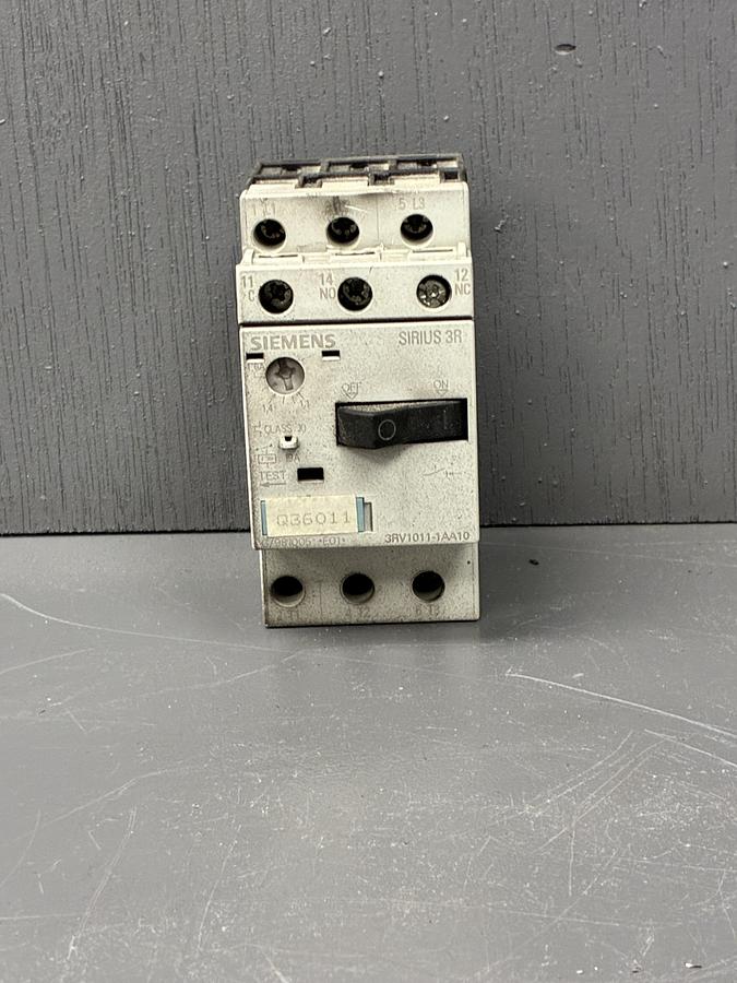 Used Siemens 3RV1011-1AA10 Motor Protection Circuit Breaker GHA-160