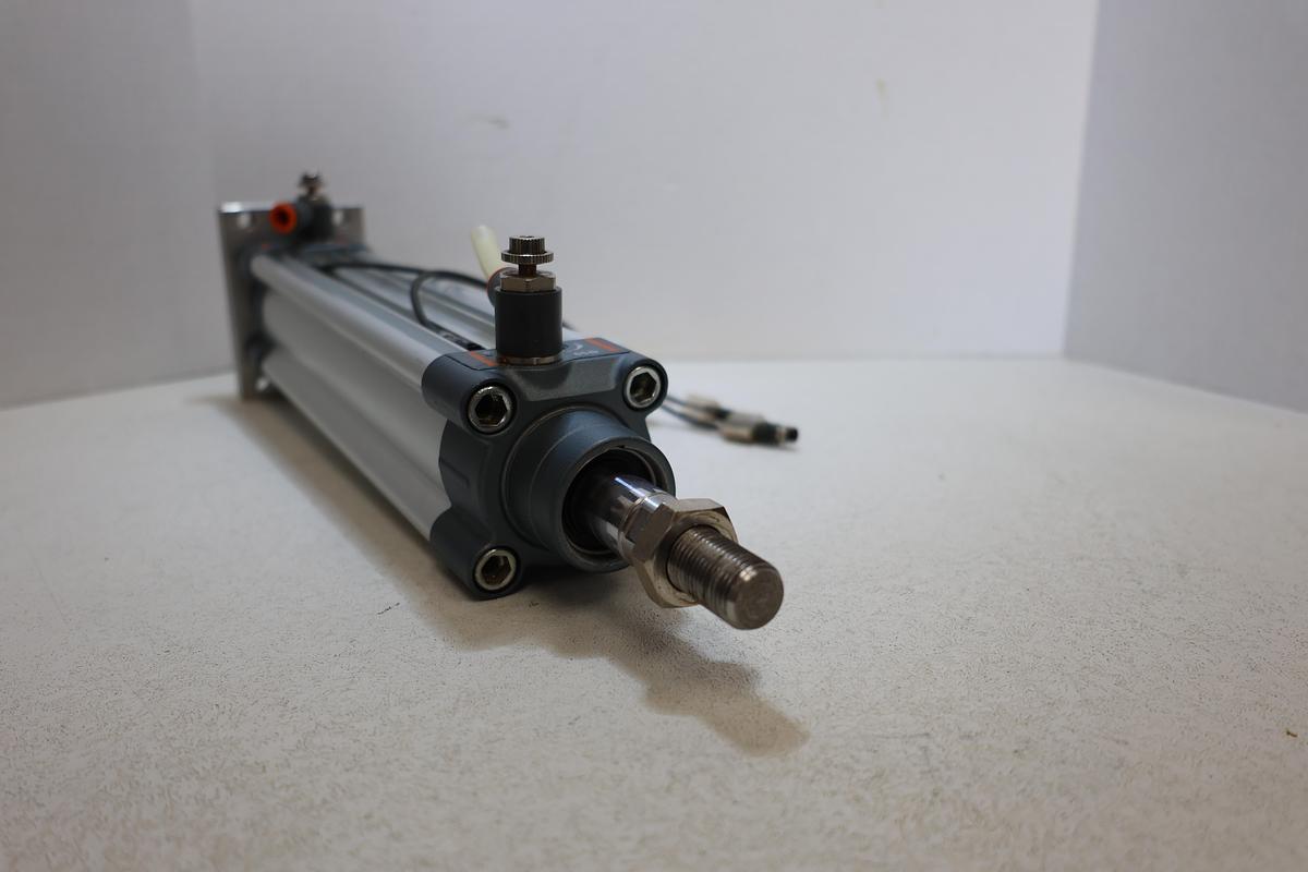 Used Metal Work Pneumatic 1213500200CN