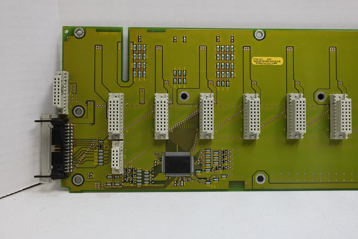 Used Allen Bradley X1746-A13 13 Slot PLC Rack Backplane Board 96177492 A01