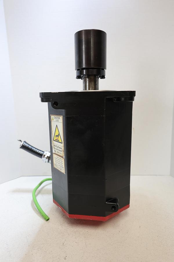 Used Fanuc A06B-0247-B101 αiF 22/3000 AC Servo Motor w/ Pulse Coder Used