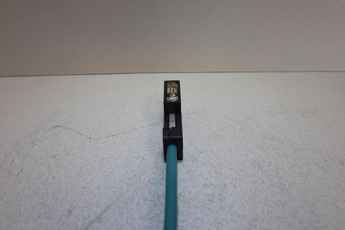 Used Siemens 6ES7972-0BA50-0XA0 SIMATIC DP PROFIBUS Bus Connector 90°