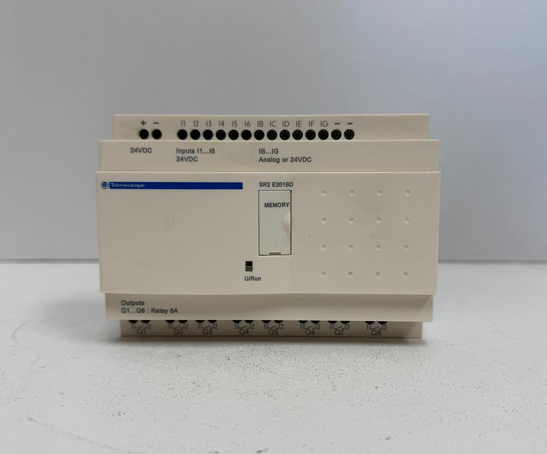 Used Schneider Electric Telemecanique SR2E201BD Smart Relay, Zelio Logic-For Parts GHA-99