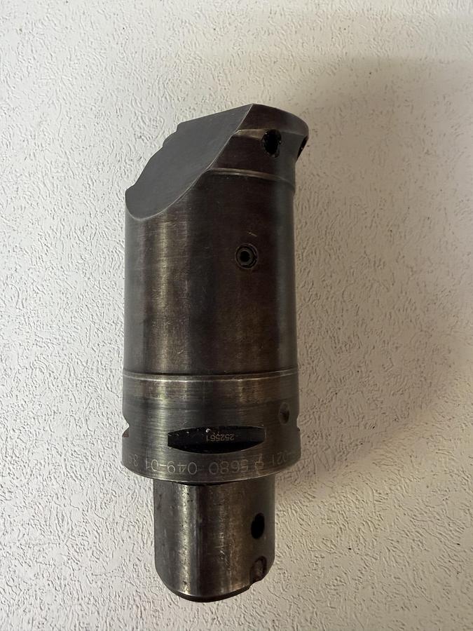 Used Sandvik C4-DDUNR-27080-15 Cutting Turning unit