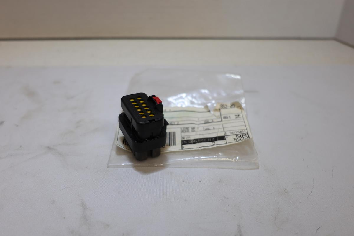 TE Connectivity AMP 776437-2 AS 16 12 Position Plug Assembly Key 2 New