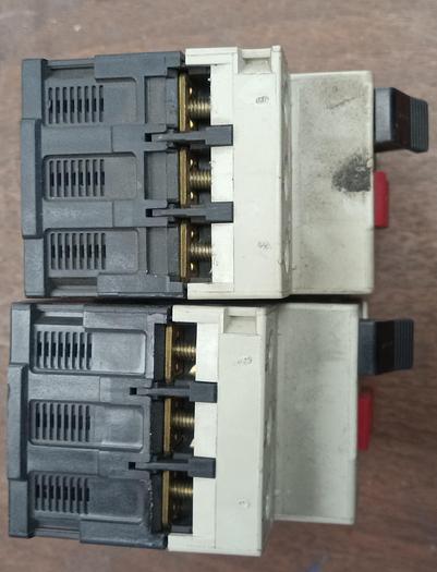 Used TELEMECANIQUE MOTOR CIRCUIT BREAKER GV2M22 20-25AMP - lot of 2 - GHA-99