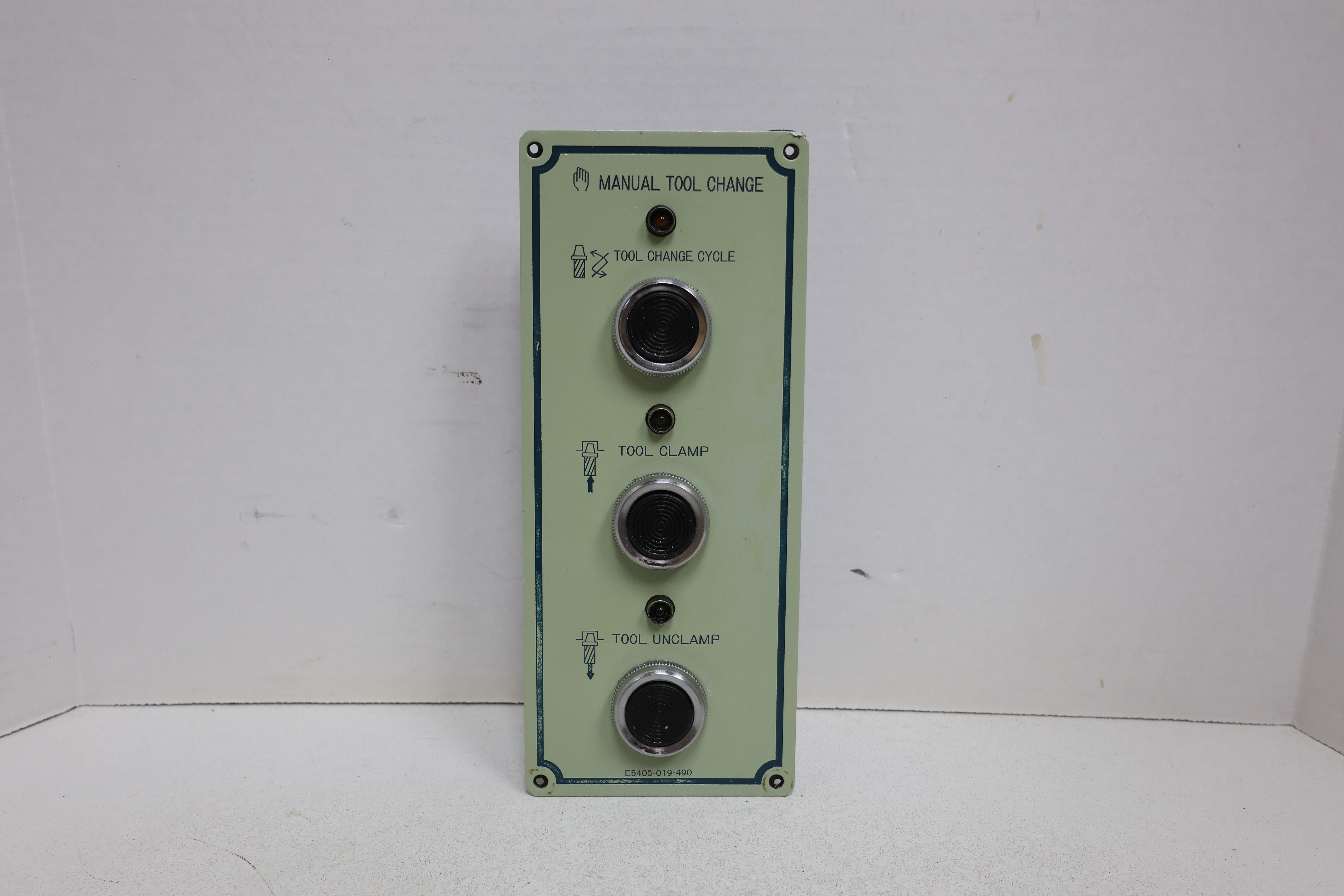 Used OKUMA E5405-019-490 Manual Tool Change Operator Panel Switch Board - GHB-74