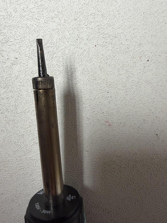 Used Weller WP30 Professional Soldering Iron 30W , 120 V, 800 GHC-34