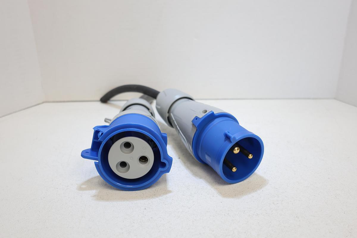 Used Legrand IEC 60309 32A 250V 2P+E Industrial Plug & Connector Set Used