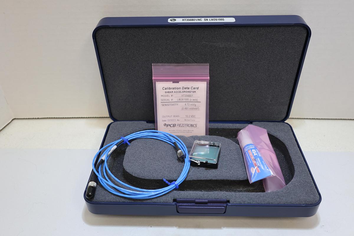 Used PCB 482C05 Vibration Analysis System w/ 2 HT356B01 Sensors & 034G10