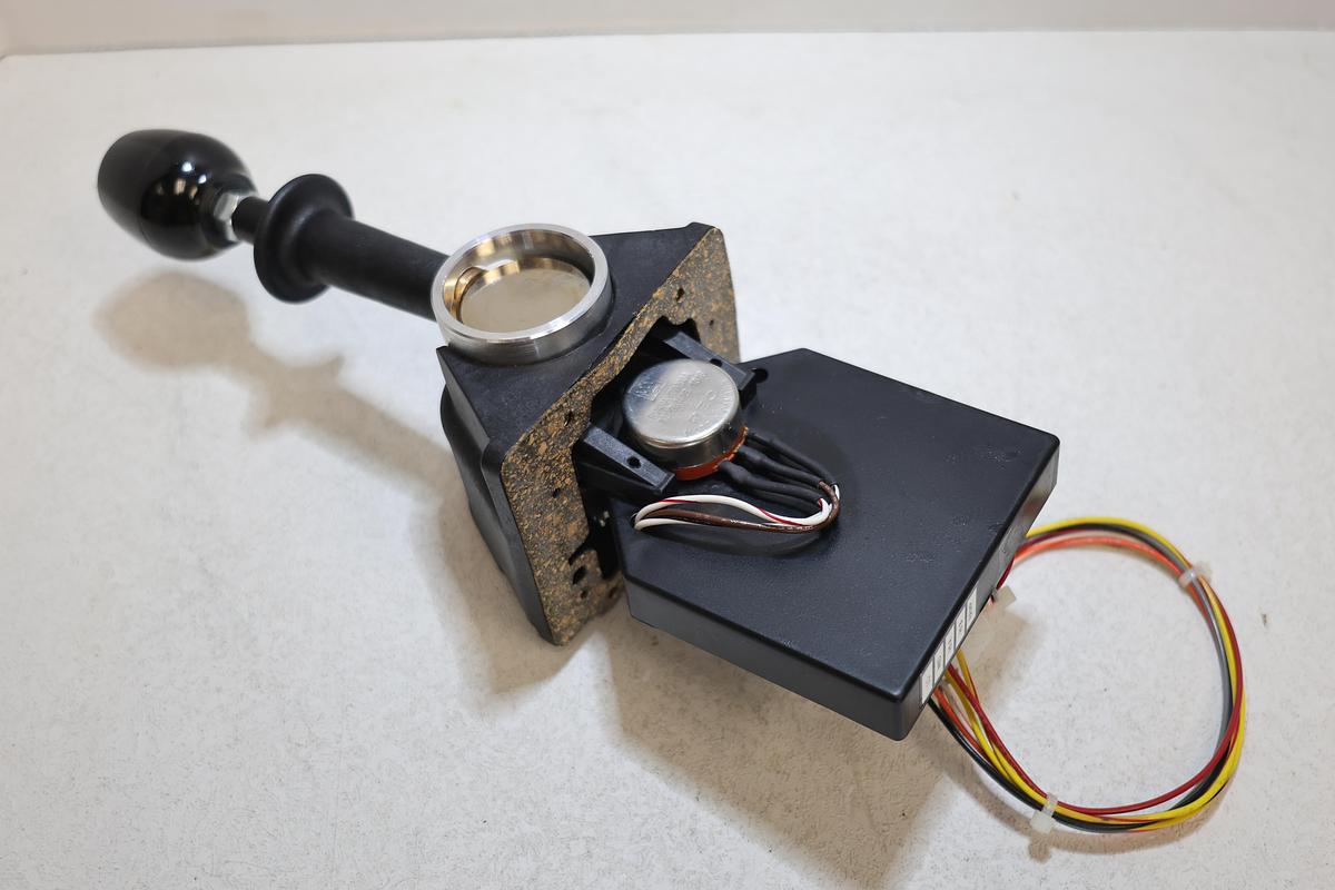 NEW JLG 1600141 Hindley M120-1064 Joystick Controller Boom Lift NOS