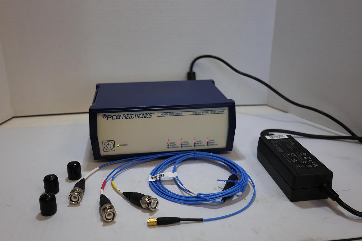 Used PCB 482C05 Vibration Analysis System w/ 2 HT356B01 Sensors & 034G10