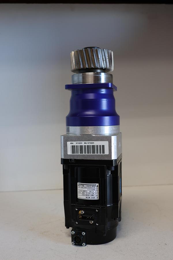 Used Yaskawa SGMGV-05D3W-YG13 Wittenstein SP075S-MF1-10-0E1-2S W/ Spur gear 