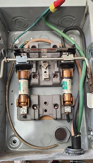 Used I-T-E Enclosed Switch JN322 General Duty Disconnect with Fuses - Used - GHB-52