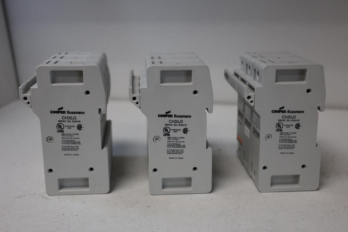 Used (Lot of 3)Eaton Bussmann CH30J3 Modular fuse holder– 30A, 600V, 3-Pole, DIN Rail Mount GHA-54